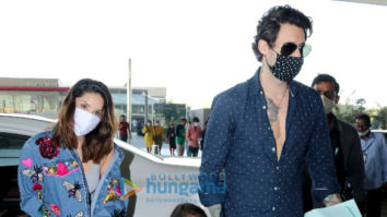 Photos: Sunny Leone, Daniel Weber, Kartik Aaryan and others snapped at the airport