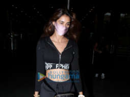 Photos: Tiger Shroff and Disha Patani spotted at the airport
