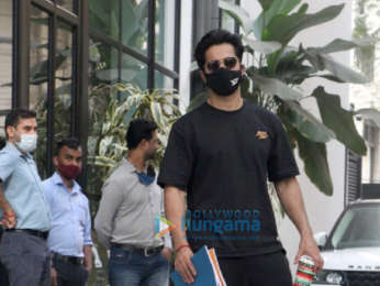 Photos: Varun Dhawan spotted at Maddock Office in Santacruz