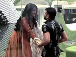 ROMANTIC- Eijaz Khan PROPOSES to Pavitra Punia as returns to Bigg Boss14 house