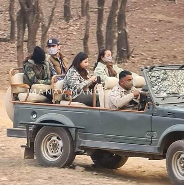 Ranbir Kapoor and Alia Bhatt explore the Ranthambore wildlife on New Year’s Day; see pic