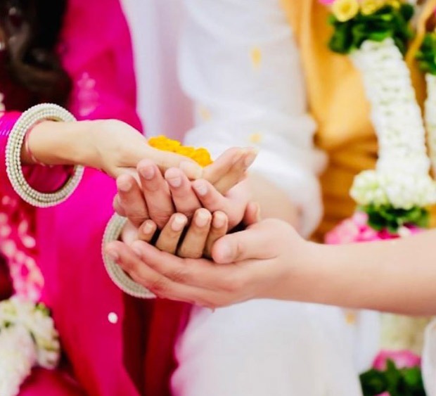 Screenwriters Kanika Dhillon and Himanshu Sharma tie the knot; see pics