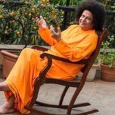 Anup Jalota transforms into Satya Sai Baba; asks fans if he looks like a replica of the late Godman