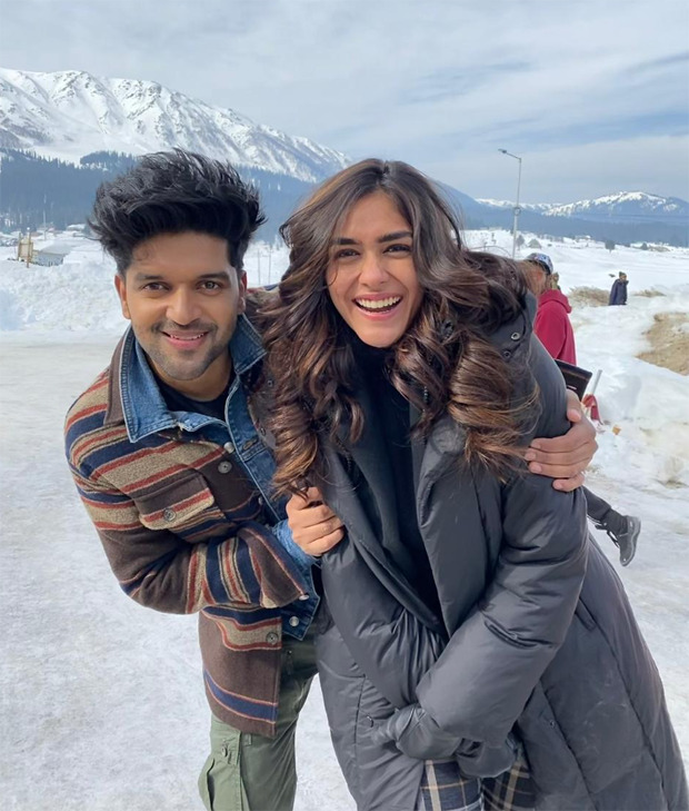 Mrunal Thakur to romance Guru Randhawa in an upcoming music video; the pair shoot in snowy locales of Kashmir
