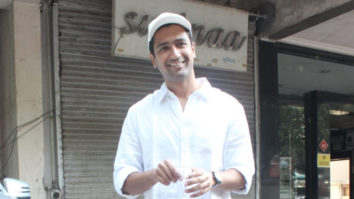 Zoya Akhtar and Vicky Kaushal spotted at Bandra