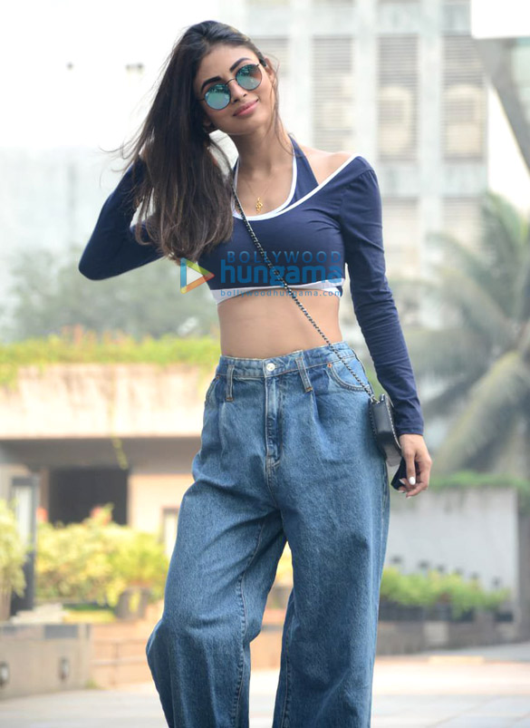 Photos: Mouni Roy spotted at Dharma office in Khar Photos: Mouni Roy spotted at Dharma office in Khar