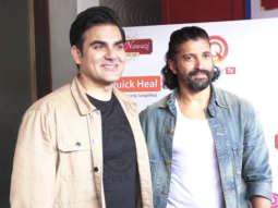 Farhan Akhtar and Arbaaz Khan spotted in Juhu