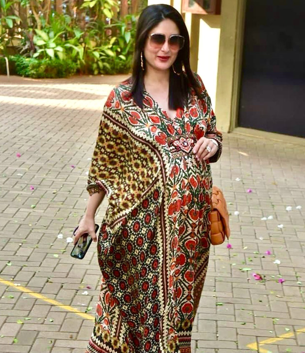 Kareena Kapoor Khan's Italian luxury Bottega Veneta bag is worth whopping Rs. 2.75 lakhs Kareena Kapoor Khan's Italian luxury Bottega Veneta bag is worth whopping Rs. 2.75 lakhs