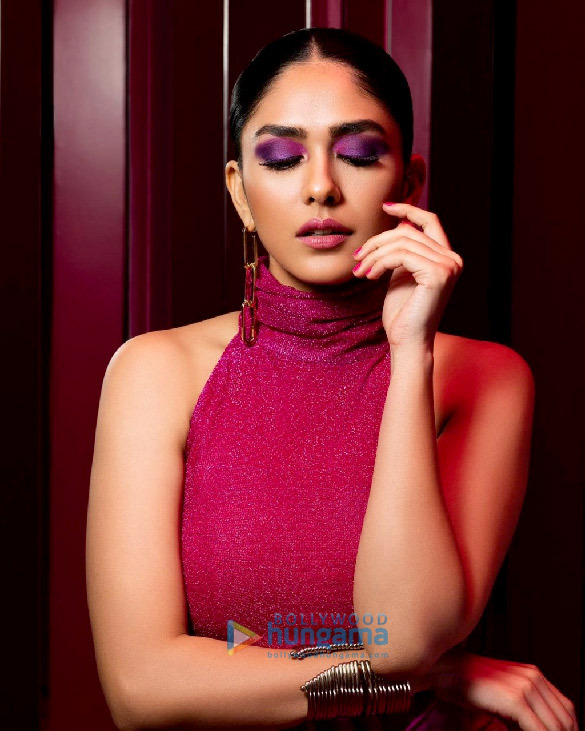 mrunal thakur 0012 2 3