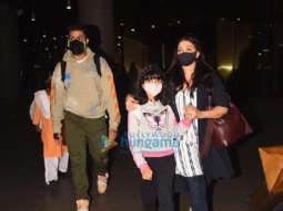 Photos: Abhishek Bachchan, Aishwarya Rai Bachchan and Aaradhya Bachchan snapped at the airport