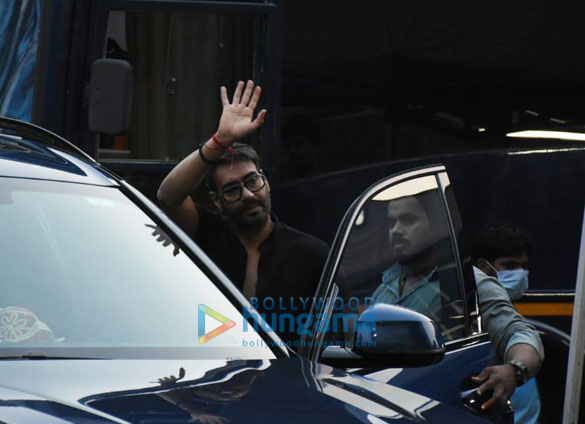 photos ajay devgn and ms dhoni snapped at film city in goregaon 2