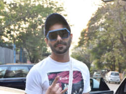 Photos: Aparshakti Khurana snapped in Juhu