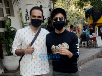 Photos: Aparshakti Khurrana snapped in Juhu