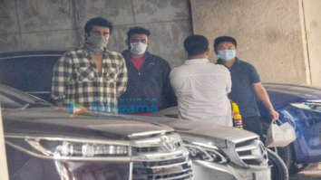 Photos: Arjun Kapoor and Anshula Kapoor snapped in Juhu