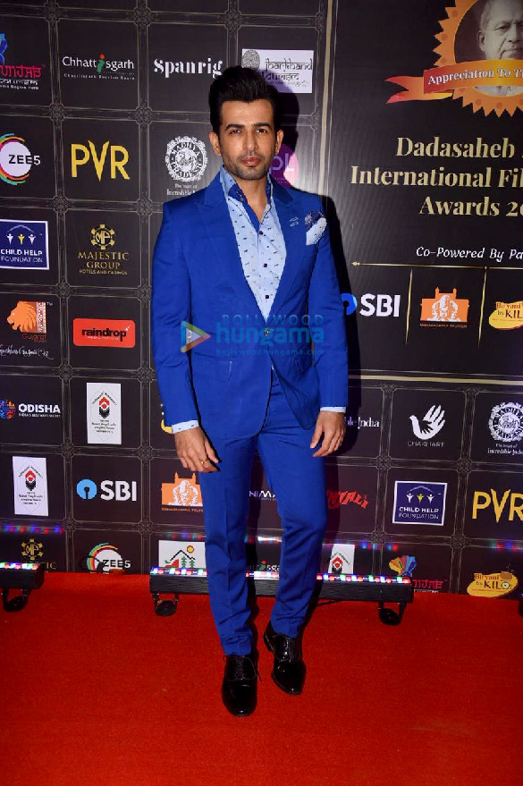 photos celebs grace the dadasaheb phalke international film festival awards 2021 1