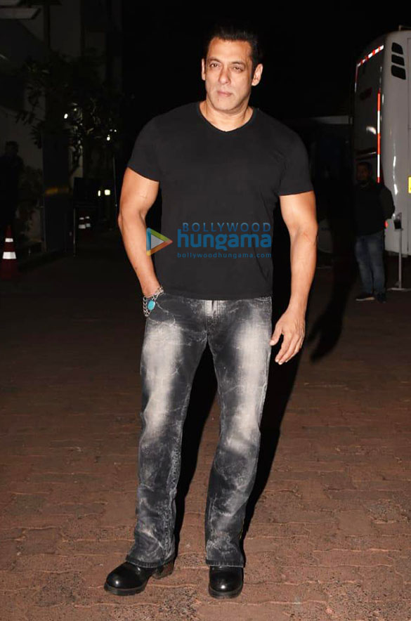 photos celebs snapped at the indian pro music league in filmcity more 01 4