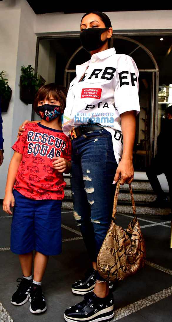 photos gauri khan and son abram khan snapped at tori in bandra 3
