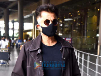 Photos: Janhvi Kapoor, Anil Kapoor, Karishma Tanna and others snapped at the airport