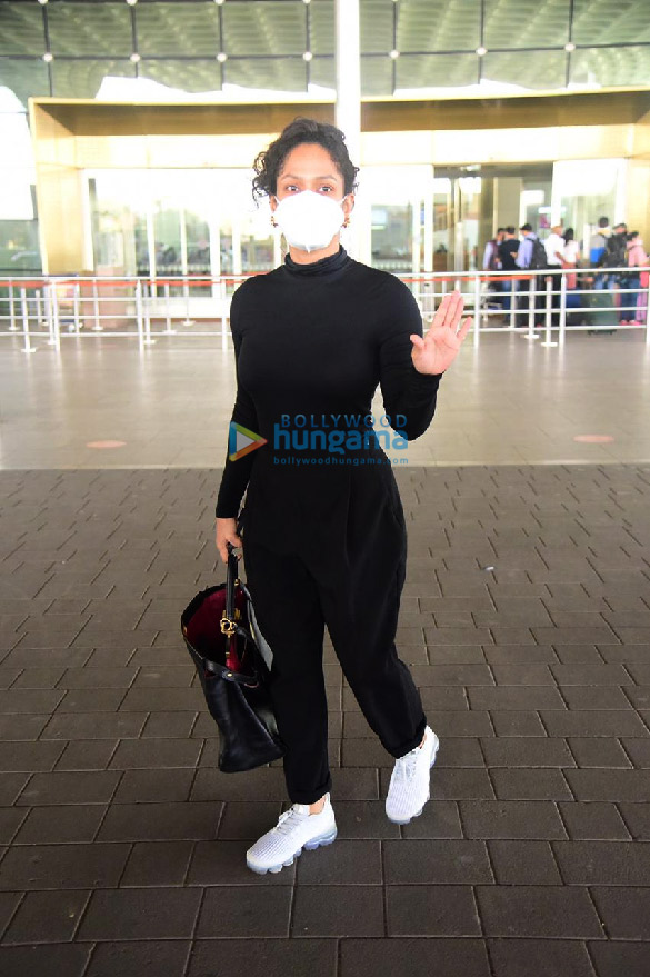 photos john abraham karan johar and masaba gupta snapped at the airport 3