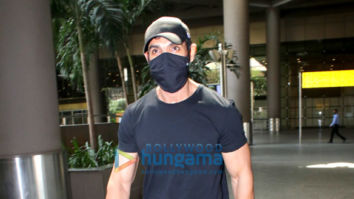 Photos: John Abraham, Tamanna Bhatia, Aly Goni, Jasmin Bhasin and Maniesh Paul snapped at the airport