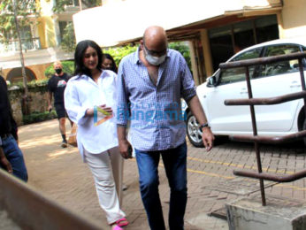 Photos: Kareena Kapoor Khan spotted in Bandra