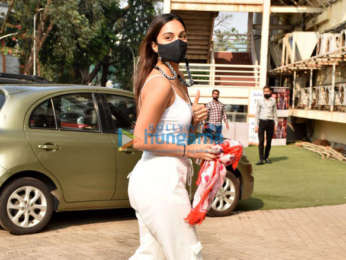 Photos: Kiara Advani snapped at PVR, Juhu