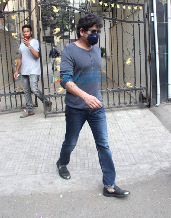 photos nagarjuna spotted at the old dharma office today 3
