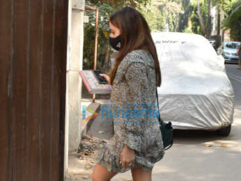 Photos: Natasha Dalal snapped in Juhu
