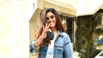 Photos Nimrat Kaur snapped at salon in Juhu