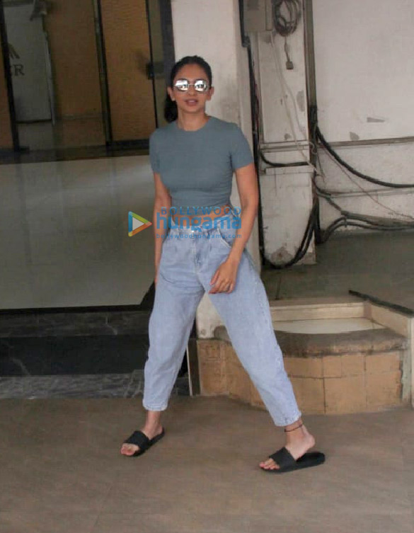 photos rakul preet singh spotted in bandra 2 6