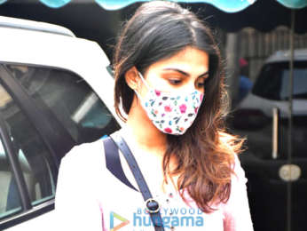 Photos: Rhea Chakraborty and Showik Chakrabarti snapped at a gym in Khar