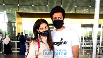 Photos: Riteish Deshmukh, Genelia Dsouza and Hiten Tejwani spotted at the airport