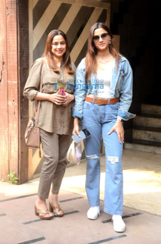 Photos: Saiee Manjrekar spotted with her mom at a gym in Juhu