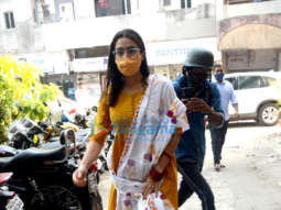 Photos:  Sara Ali Khan snapped in Andheri