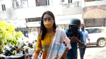 Photos:  Sara Ali Khan snapped in Andheri