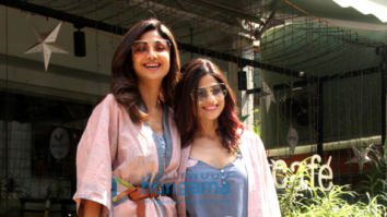 Photos: Shilpa Shetty and Shamita Shetty spotted at Farmers’ Cafe in Bandra