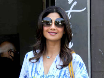 Photos: Shilpa Shetty and family spotted at Bastian