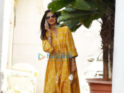 Photos: Shilpa Shetty snapped with her family in Juhu
