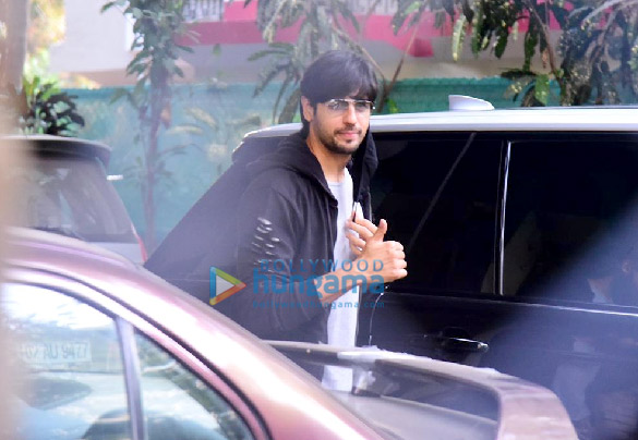 photos sidharth malhotra and vishnu varadhan spotted at a dubbing studio in bandra 4