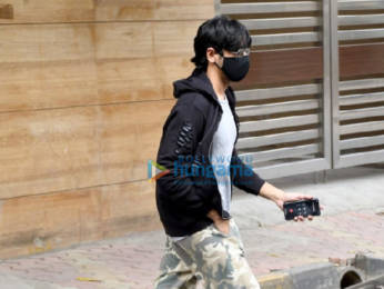 Photos: Sidharth Malhotra spotted outside a clinic