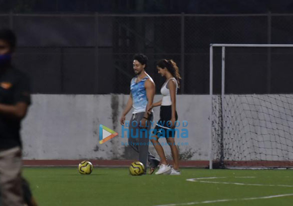 photos tiger shroff and disha patani snapped at football ground in bandra 3