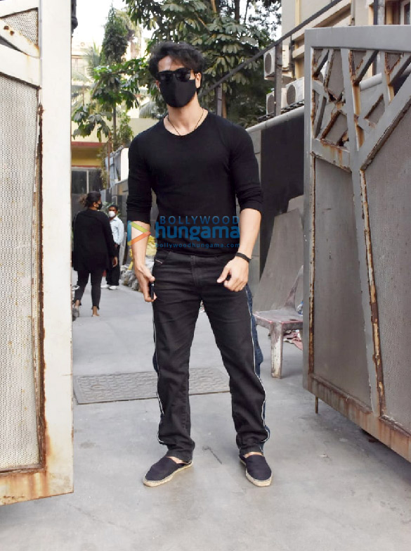 Photos: Tiger Shroff snapped at the Pooja Entertainment office in Juhu