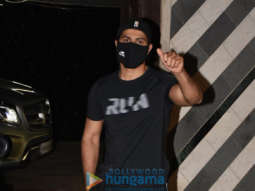 Photos: Varun Dhawan snapped at gym in Juhu