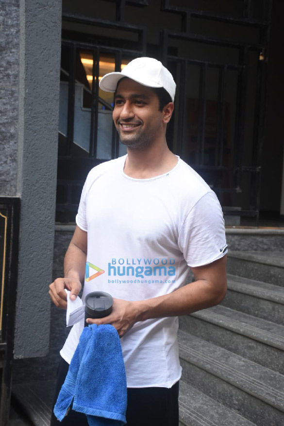 Photos: Vicky Kaushal spotted outside the gym Photos: Vicky Kaushal spotted outside the gym