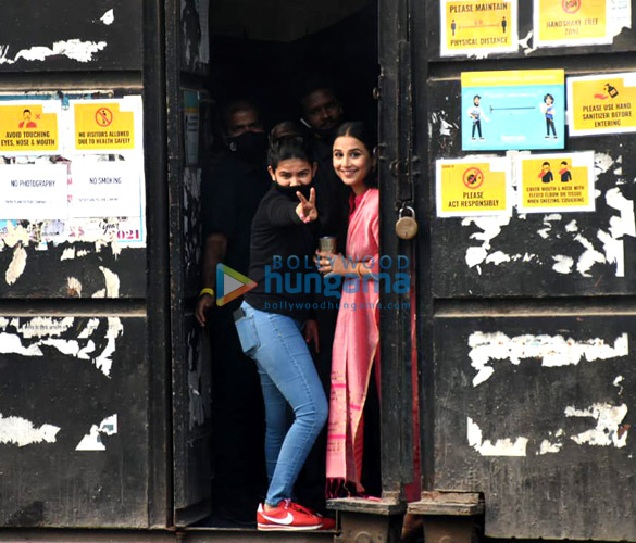 photos vidya balan and khali snapped post a shoot in mumbai 3