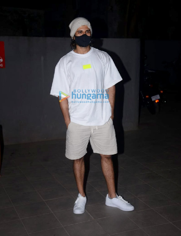 photos vijay deverakonda snapped at a dance class in andheri 4