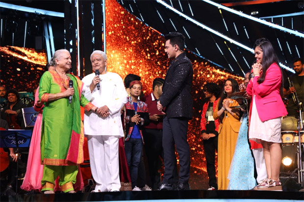 Legendary music composer Pyarelal and his wife grace the sets of Indian Idol 12