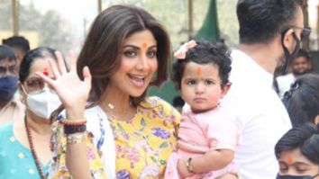 Shilpa Shetty and daughter Samisha pose for the paparazzi after their visit to Siddhivinayak temple with their family