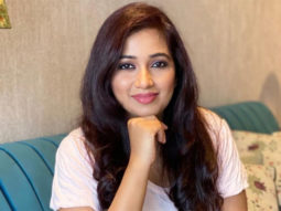 Shreya BURSTS into tears by a fan comment: “I think there’s a CONNECTION beyond fandom now, it’s…”