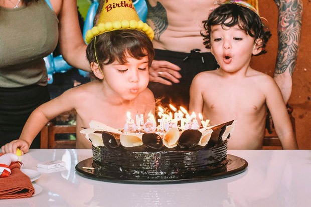 Sunny Leone and Daniel Weber celebrate their twins Asher and Noah's third birthday